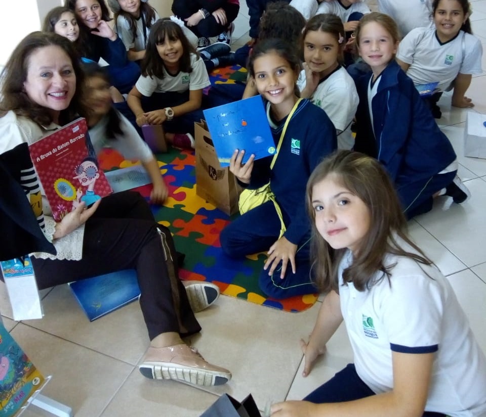 Coordenadora de Mananciais lança terceiro livro infantil
