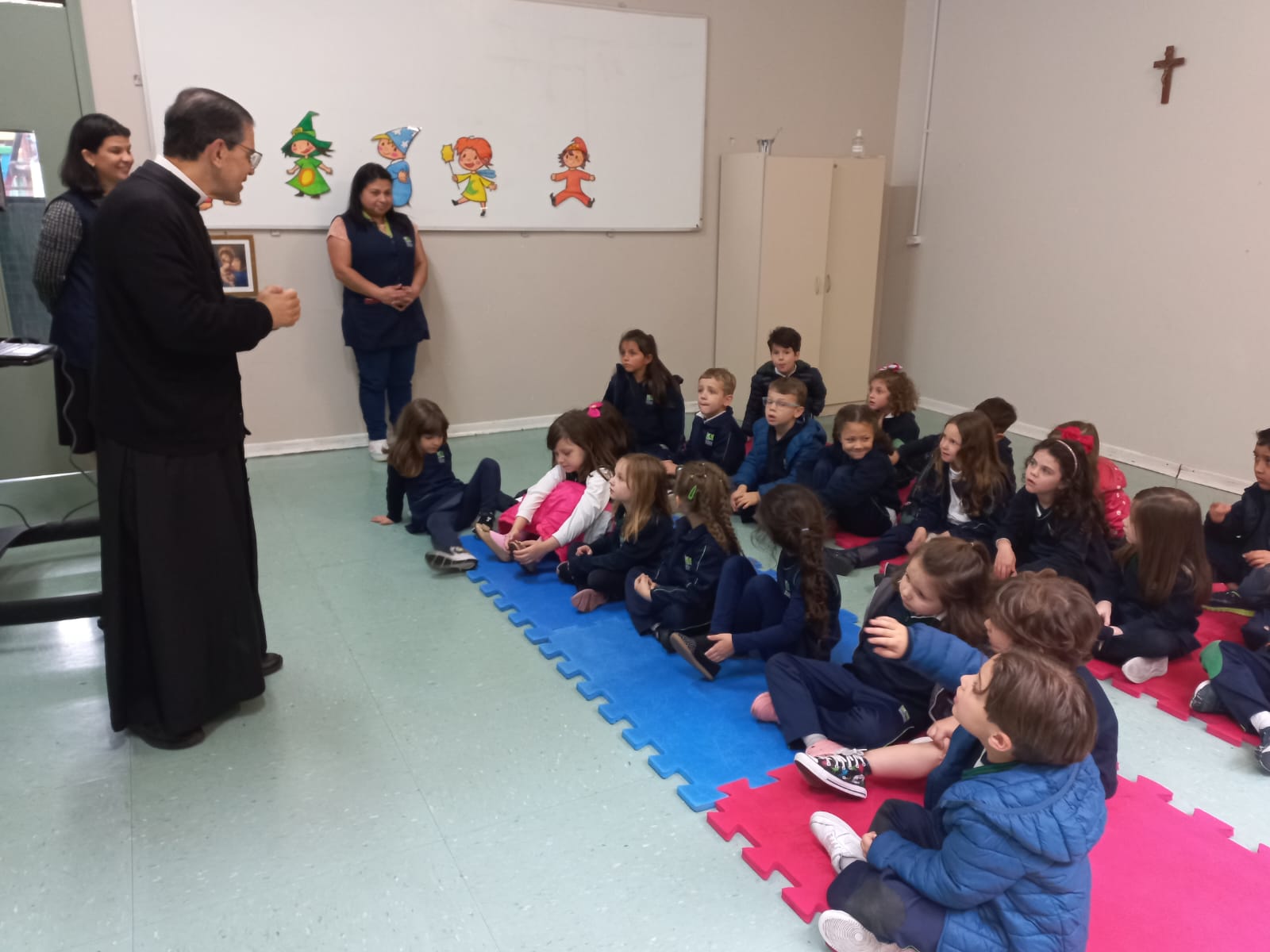 Nossa Senhora Aparecida visita a Educação Infantil