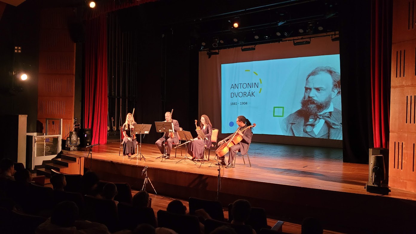 Seis alunos do IFTM Campus Patrocínio foram classificados para a segunda  fase das Olimpíadas Brasileira de Biologia - Rádio Difusora FM 95.3