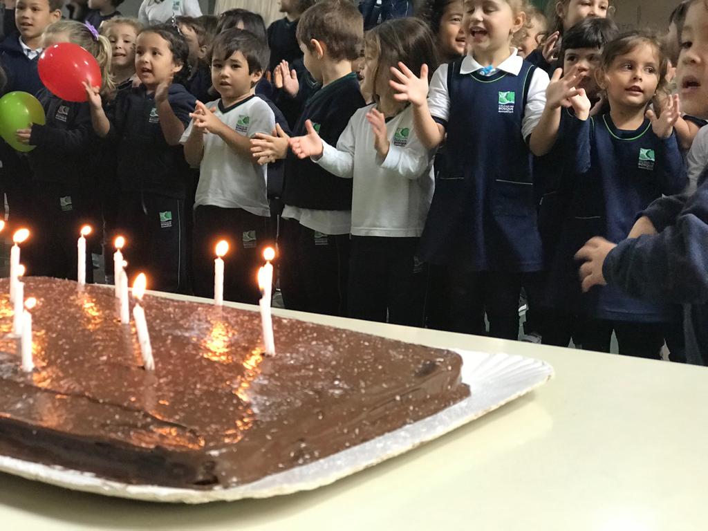 Do Infantil I ao Infantil V, muita festa depois de uma semana estudando os símbolos de Curitiba