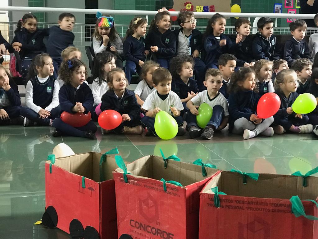 Do Infantil I ao Infantil V, muita festa depois de uma semana estudando os símbolos de Curitiba