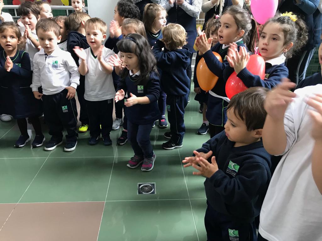 Do Infantil I ao Infantil V, muita festa depois de uma semana estudando os símbolos de Curitiba