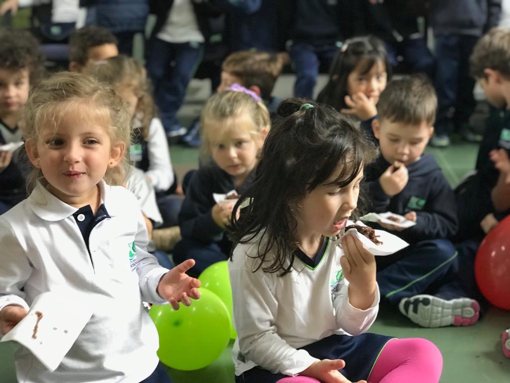 Do Infantil I ao Infantil V, muita festa depois de uma semana estudando os símbolos de Curitiba