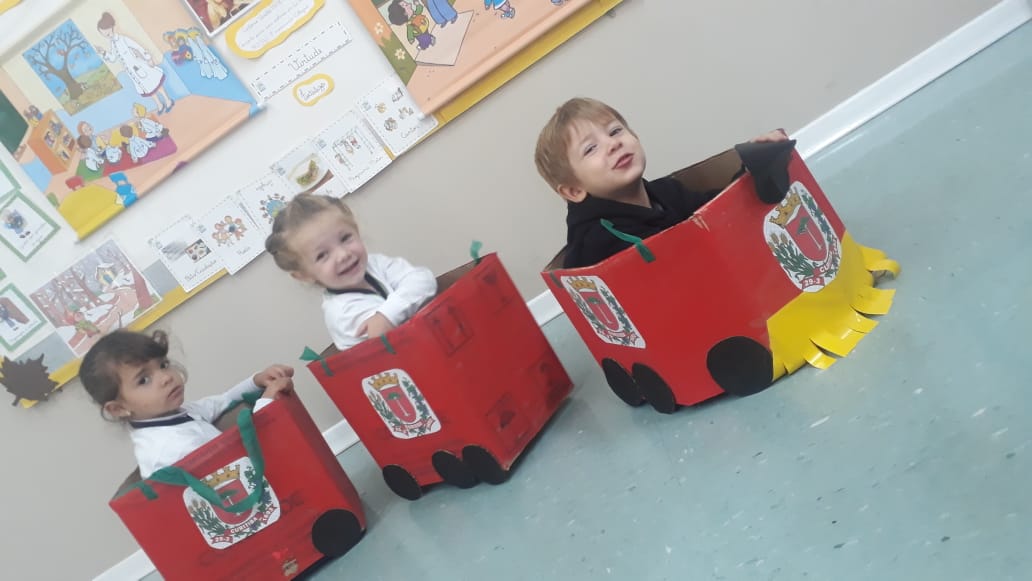 Do Infantil I ao Infantil V, muita festa depois de uma semana estudando os símbolos de Curitiba