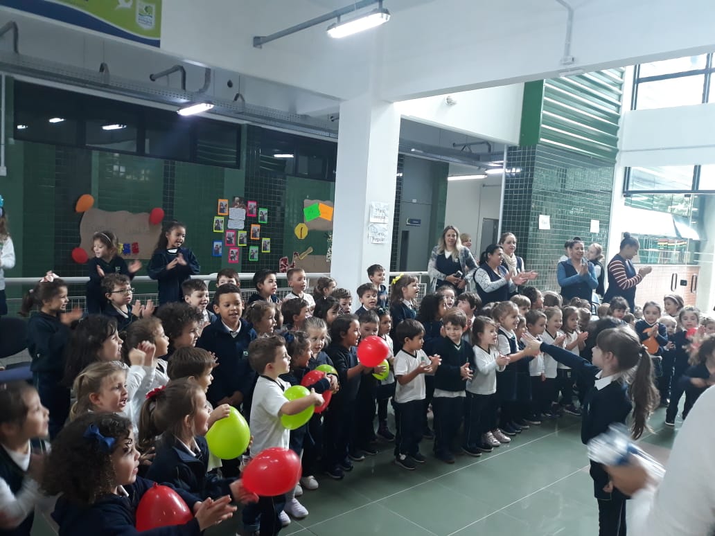 Do Infantil I ao Infantil V, muita festa depois de uma semana estudando os símbolos de Curitiba