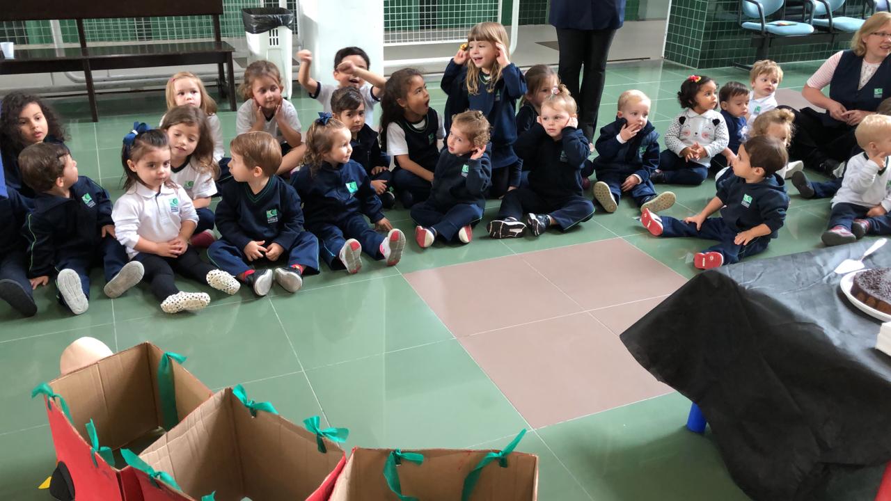 Do Infantil I ao Infantil V, muita festa depois de uma semana estudando os símbolos de Curitiba