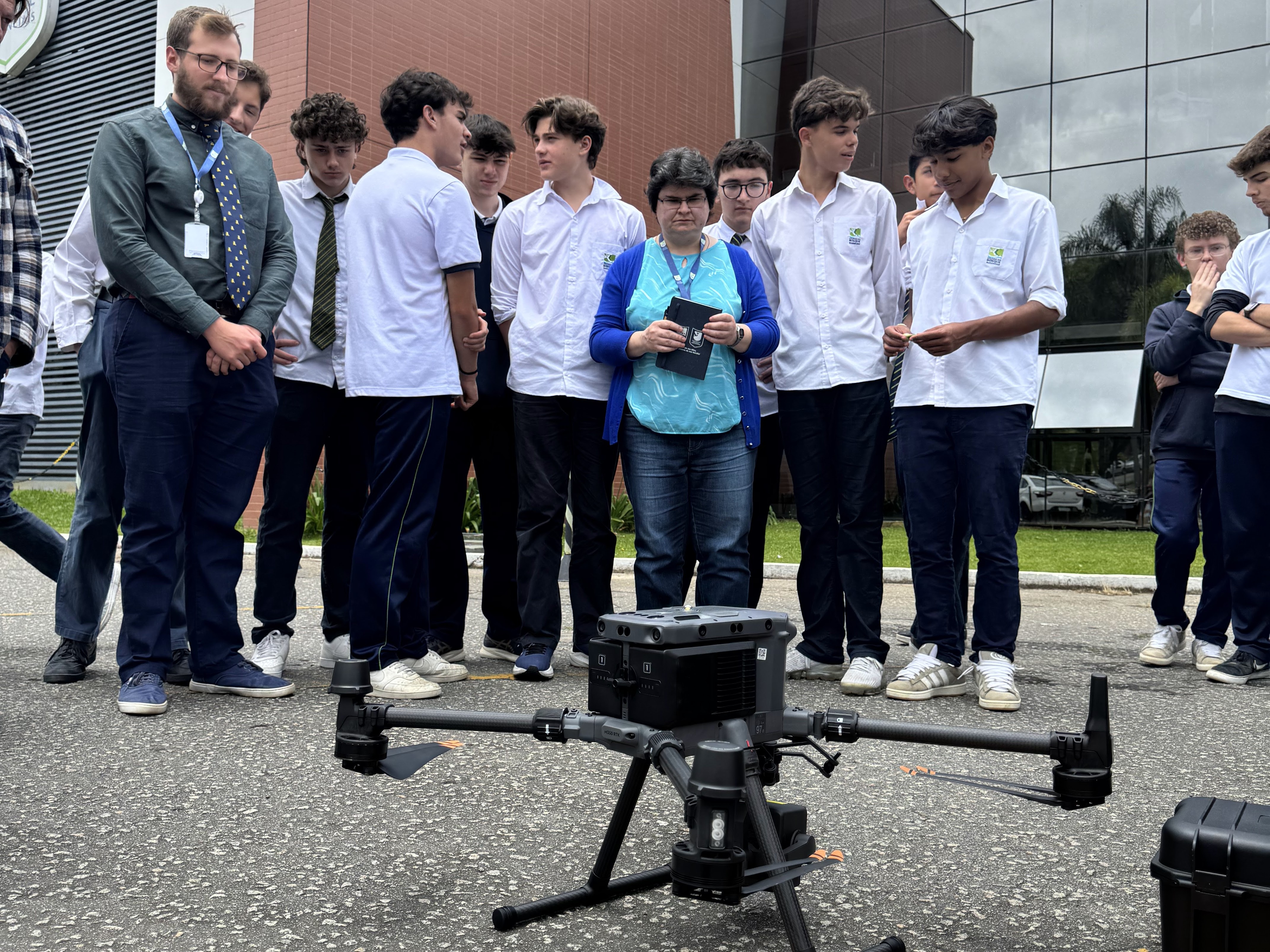 Tecnologia e Ciência no Monitoramento Aéreo do Rio Belém